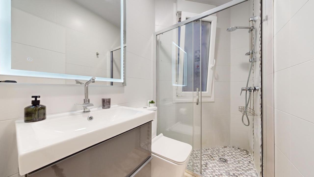 Viana Vivienda Turistica Moderna Y Reformada Con Wifi Apartment Bilbao Exterior photo